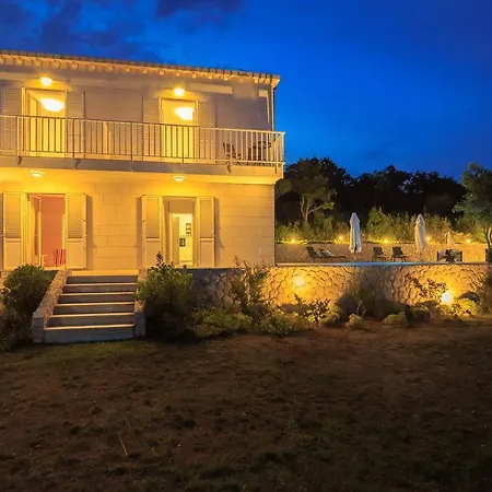 Hedera Estate, Hedera Vii Βίλα *