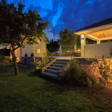 Βίλα Hedera Estate, Hedera Vii *