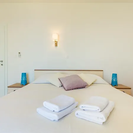 Hedera Estate, Hedera Vii