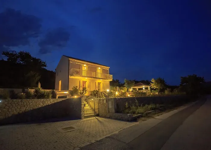 Hedera Estate, Hedera Vii