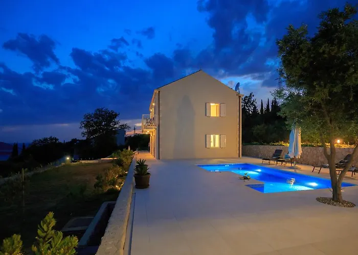 Hedera Estate, Hedera Vii