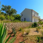 Villa Hedera Vii *
