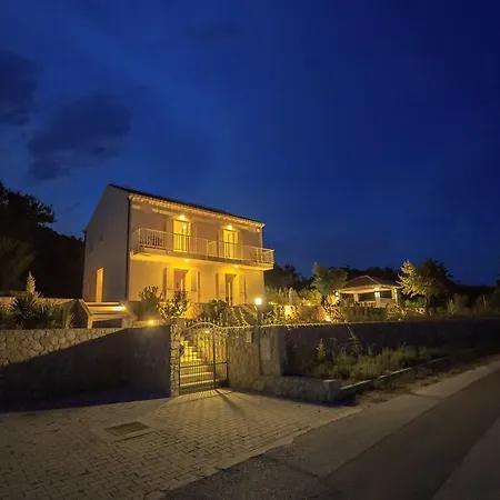 Hedera Estate, Hedera Vii