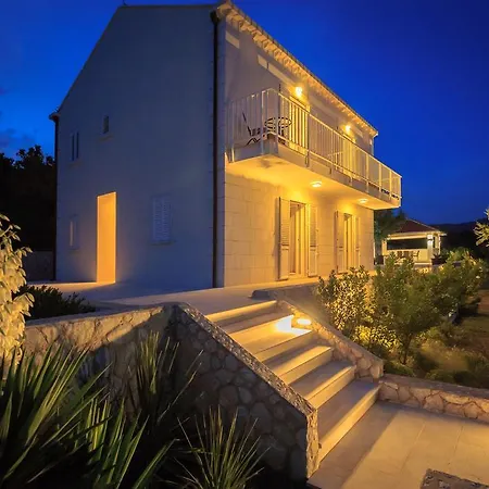 Villa Hedera Estate, Hedera Vii *