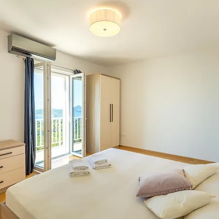 Hedera Estate, Hedera Vii Villa