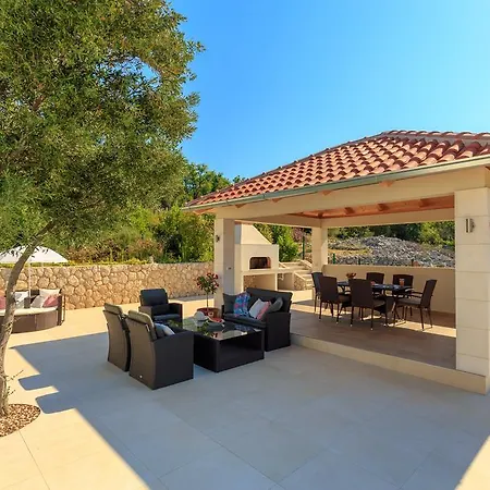 Hedera Estate, Hedera Vii Villa