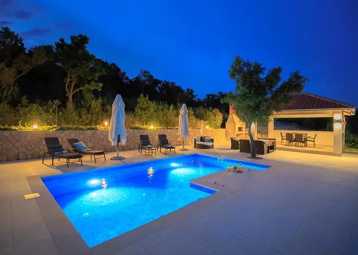 Hedera Estate, Hedera Vii *